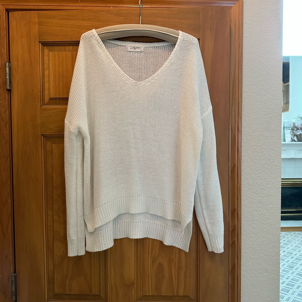 CJLA Mireya Sweater. Size S/M